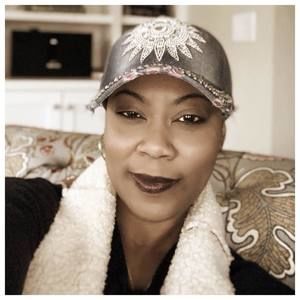 Meet your Posher, Latonya